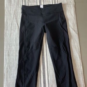 Ivivva Black Capri leggings